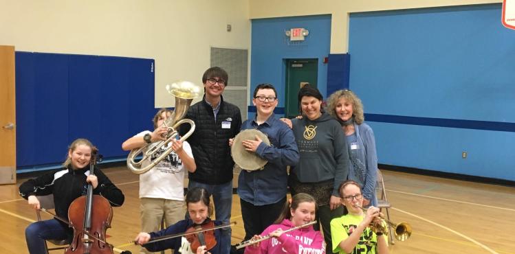 Musical Petting Zoo at Newport City School